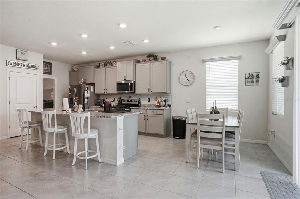 For Sale: $344,000 (3 beds, 2 baths, 1844 Square Feet)