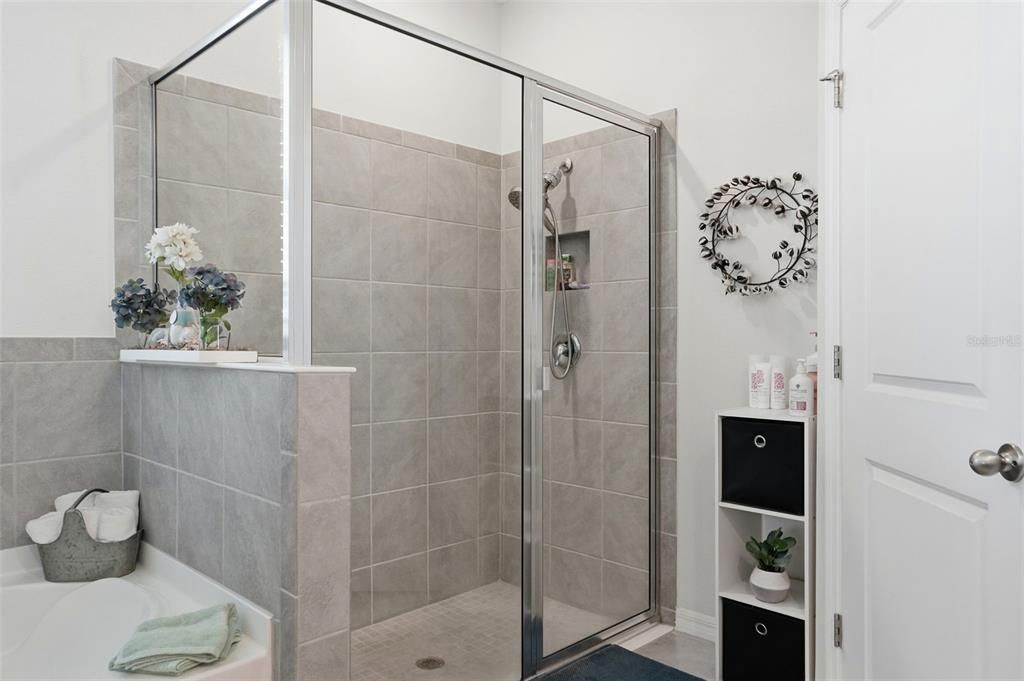 For Sale: $344,000 (3 beds, 2 baths, 1844 Square Feet)