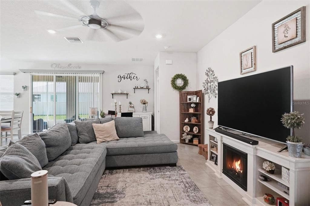 For Sale: $344,000 (3 beds, 2 baths, 1844 Square Feet)