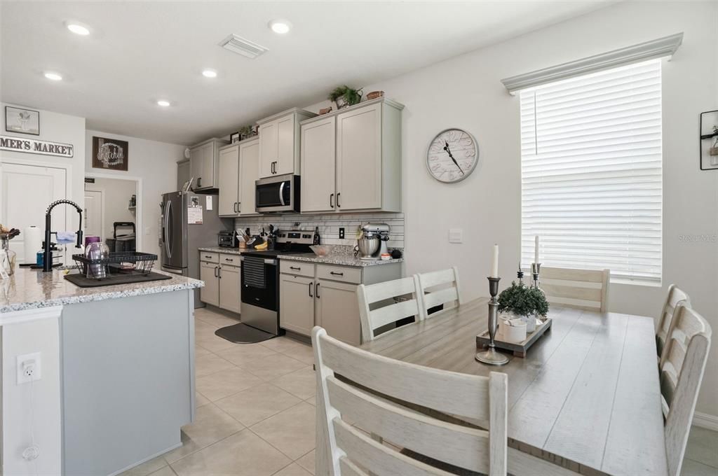 For Sale: $344,000 (3 beds, 2 baths, 1844 Square Feet)