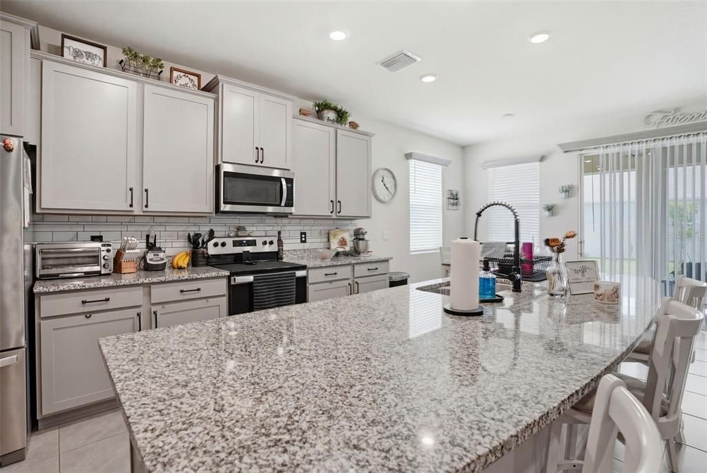 For Sale: $344,000 (3 beds, 2 baths, 1844 Square Feet)