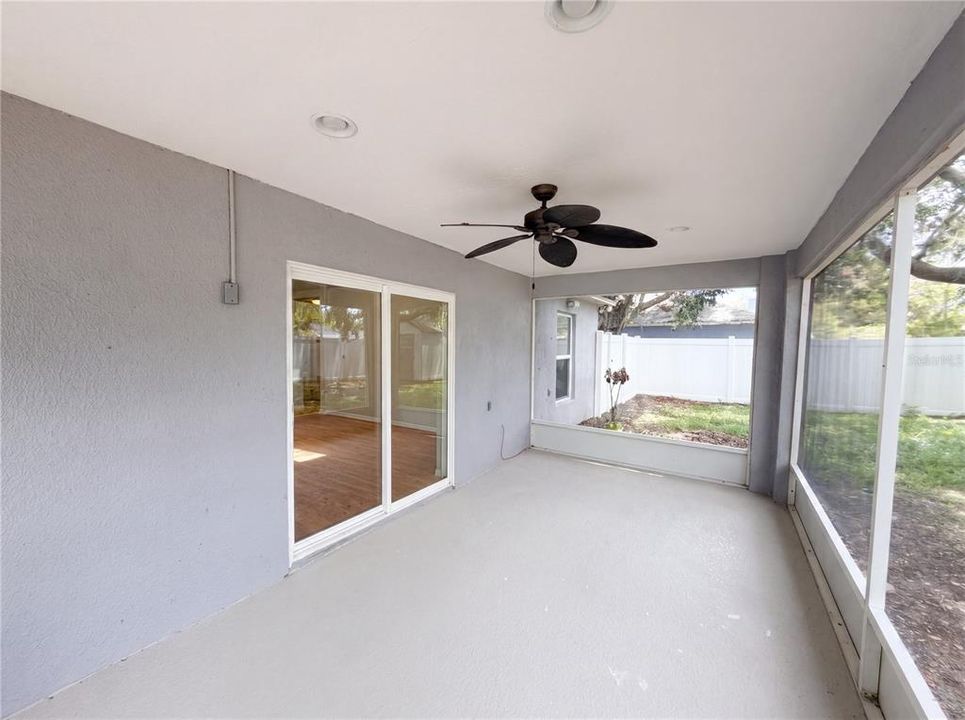 En Venta: $285,000 (3 camas, 2 baños, 1288 Pies cuadrados)