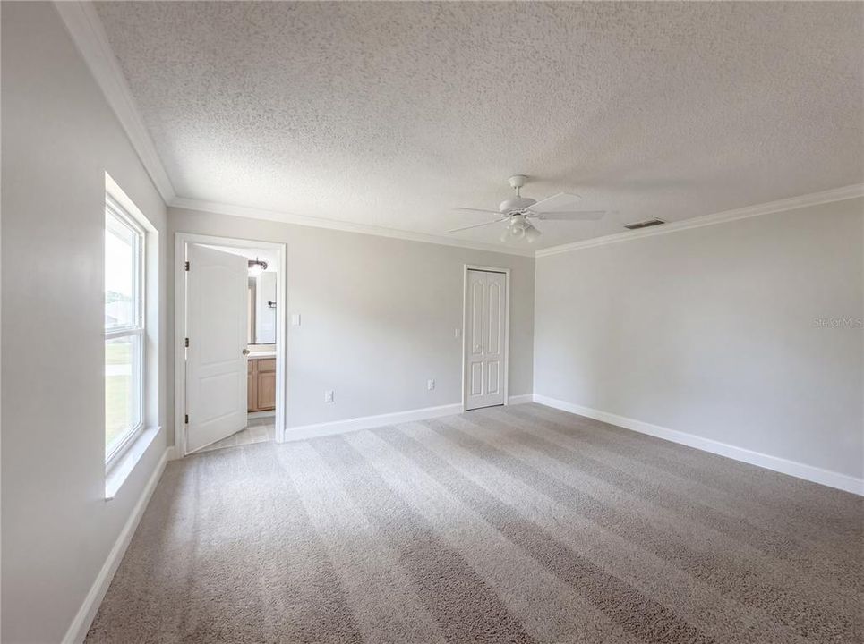 En Venta: $285,000 (3 camas, 2 baños, 1288 Pies cuadrados)