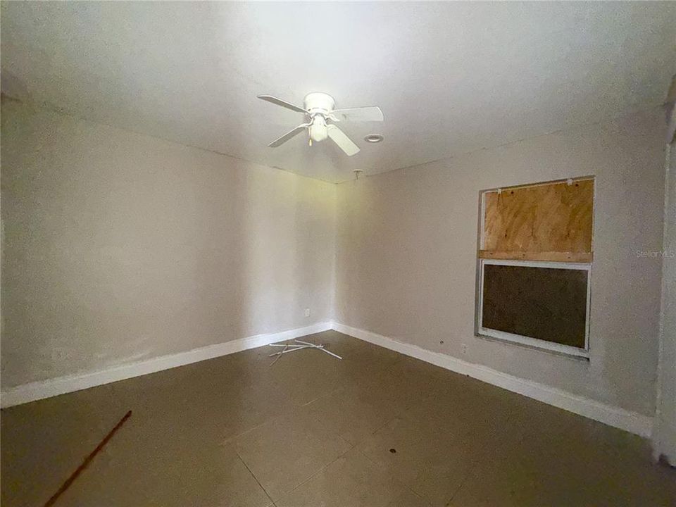 En Venta: $65,000 (4 camas, 2 baños, 1803 Pies cuadrados)