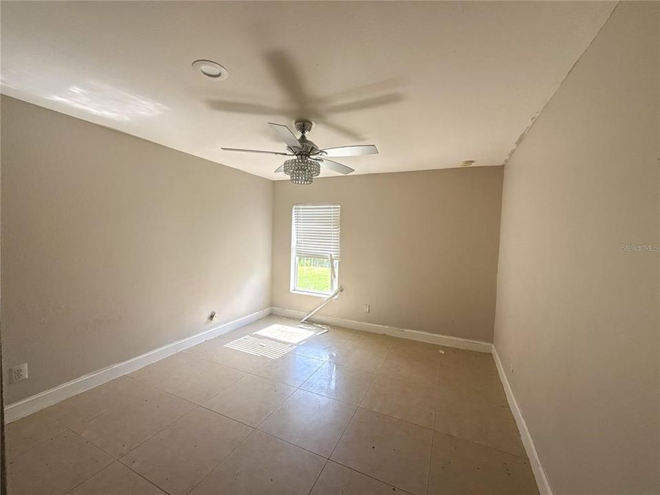 En Venta: $65,000 (4 camas, 2 baños, 1803 Pies cuadrados)