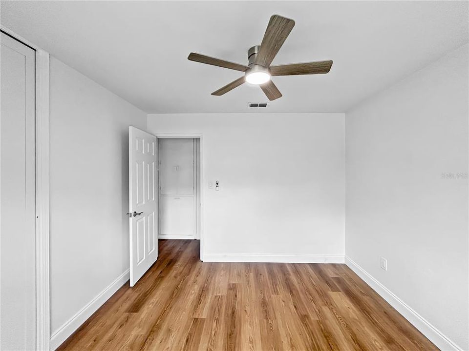 For Sale: $269,990 (3 beds, 1 baths, 1131 Square Feet)
