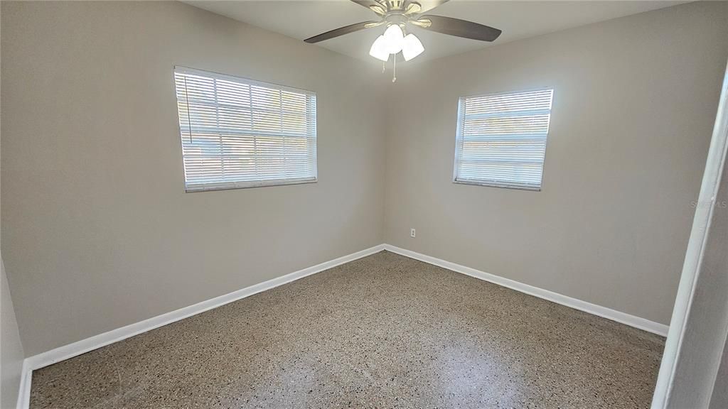 For Sale: $349,900 (3 beds, 1 baths, 1108 Square Feet)