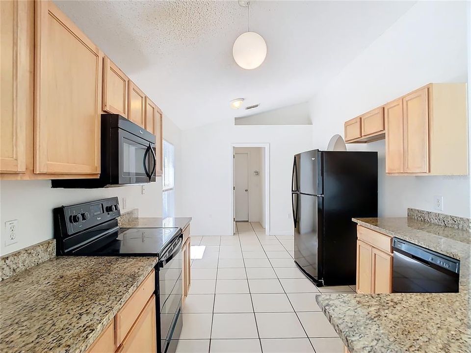 En Renta: $2,495 (4 camas, 2 baños, 1878 Pies cuadrados)