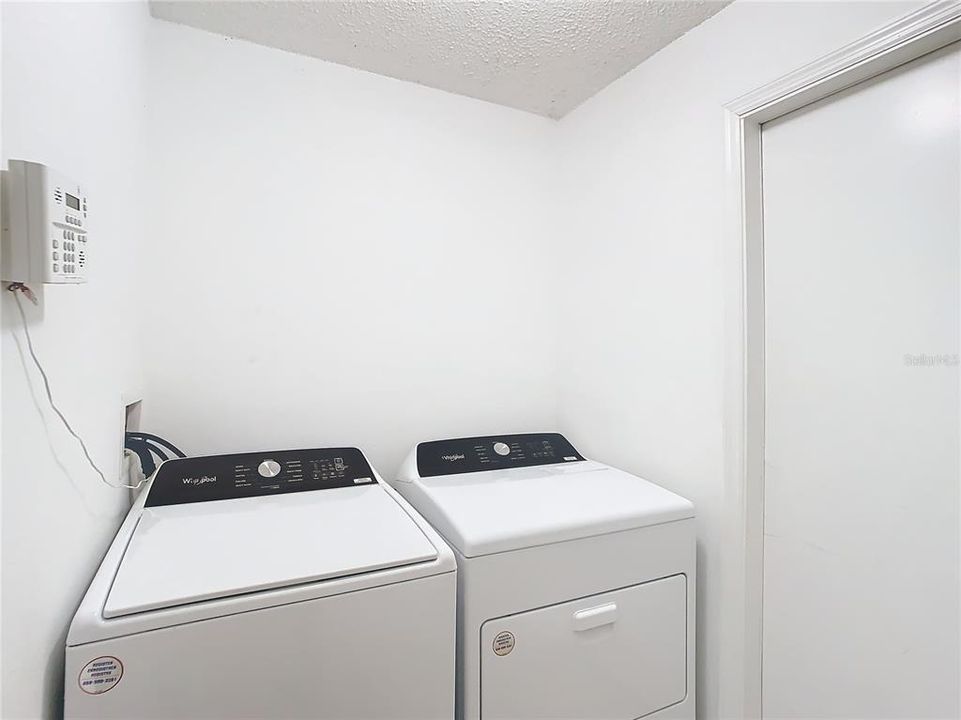 En Renta: $2,495 (4 camas, 2 baños, 1878 Pies cuadrados)