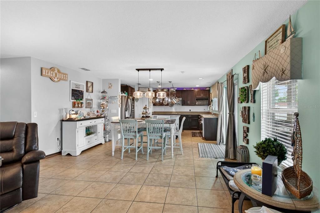 For Sale: $430,000 (3 beds, 2 baths, 1878 Square Feet)