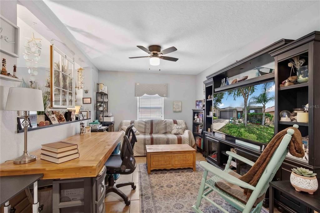 For Sale: $430,000 (3 beds, 2 baths, 1878 Square Feet)