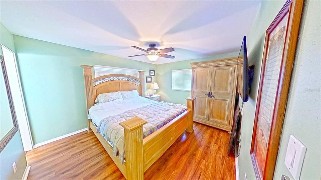 Active With Contract: $488,500 (3 beds, 2 baths, 1718 Square Feet)