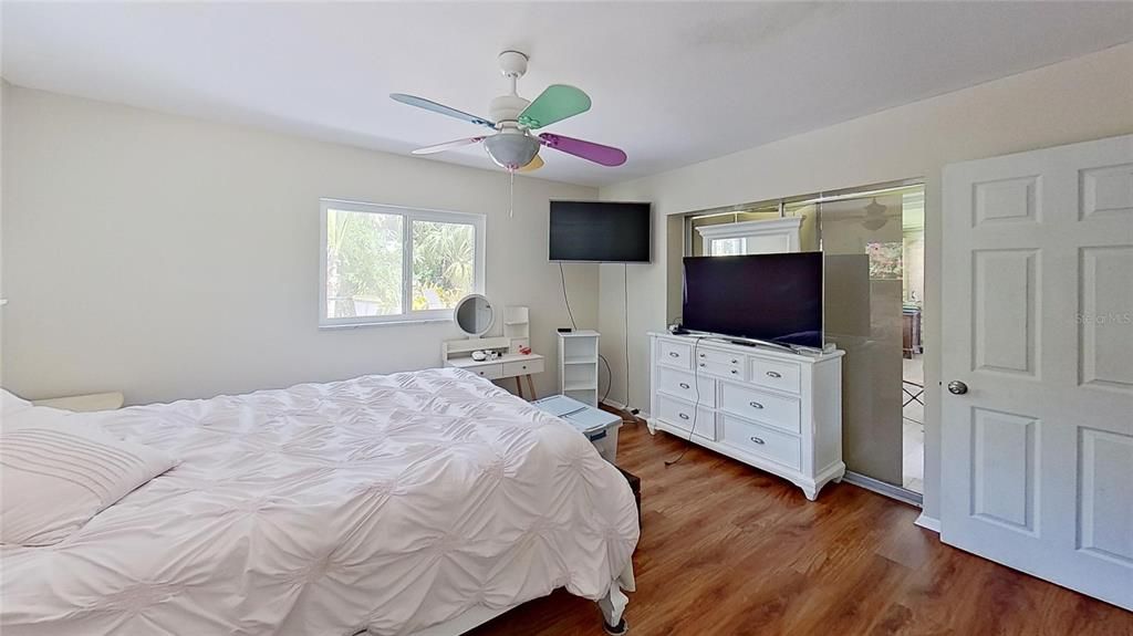 Active With Contract: $488,500 (3 beds, 2 baths, 1718 Square Feet)