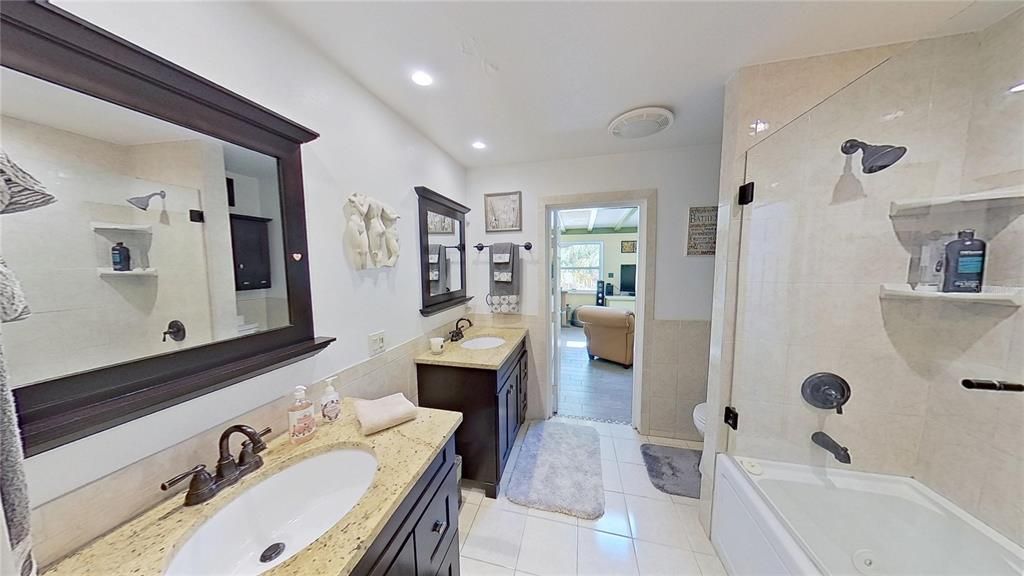 Active With Contract: $488,500 (3 beds, 2 baths, 1718 Square Feet)