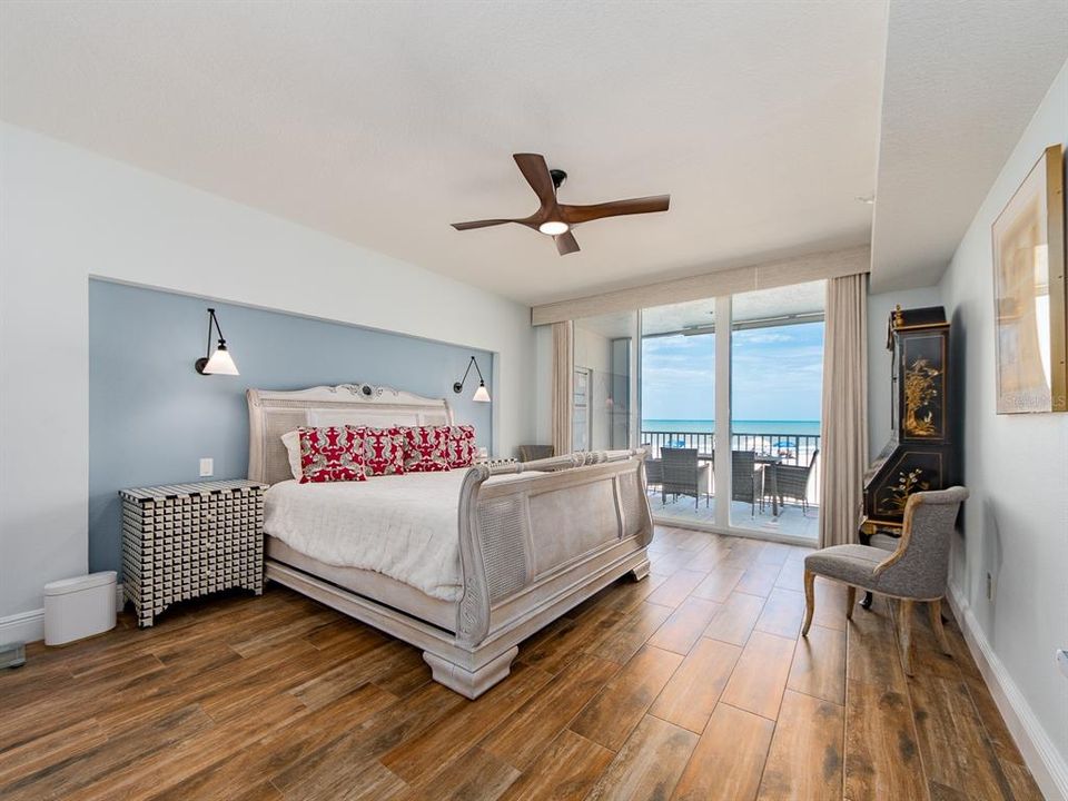 For Sale: $1,995,000 (3 beds, 3 baths, 2175 Square Feet)