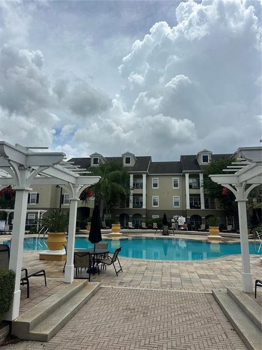For Sale: $229,999 (2 beds, 2 baths, 1091 Square Feet)