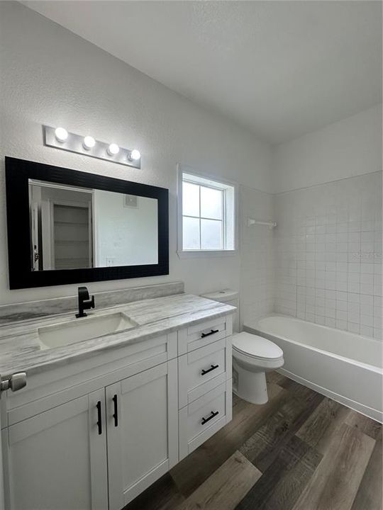 For Sale: $229,999 (2 beds, 2 baths, 1091 Square Feet)