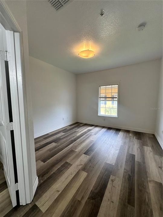 For Sale: $229,999 (2 beds, 2 baths, 1091 Square Feet)