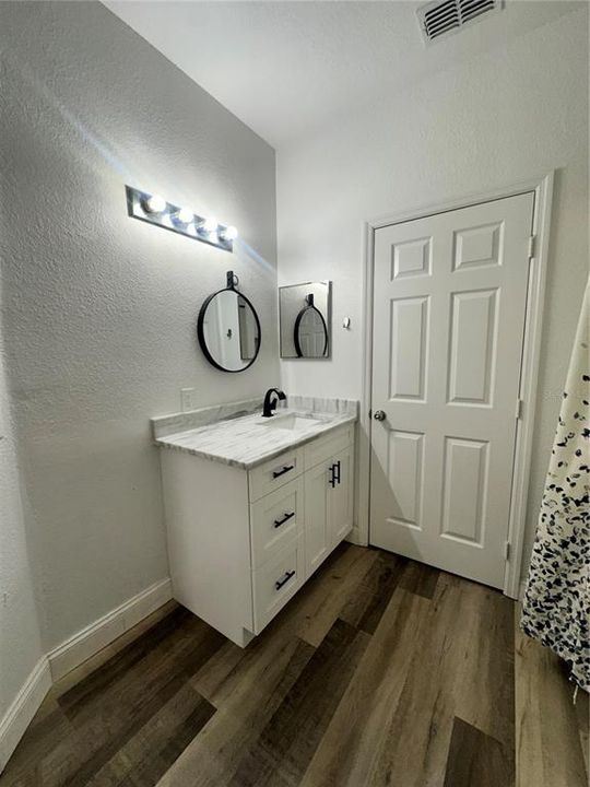 For Sale: $229,999 (2 beds, 2 baths, 1091 Square Feet)