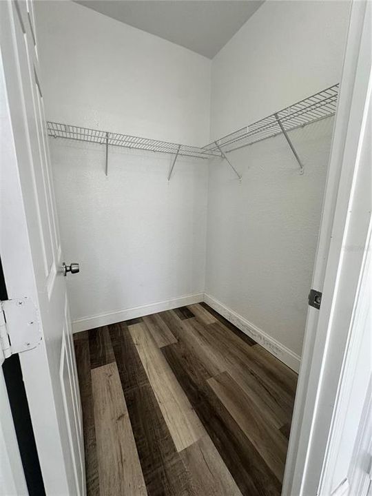 For Sale: $229,999 (2 beds, 2 baths, 1091 Square Feet)