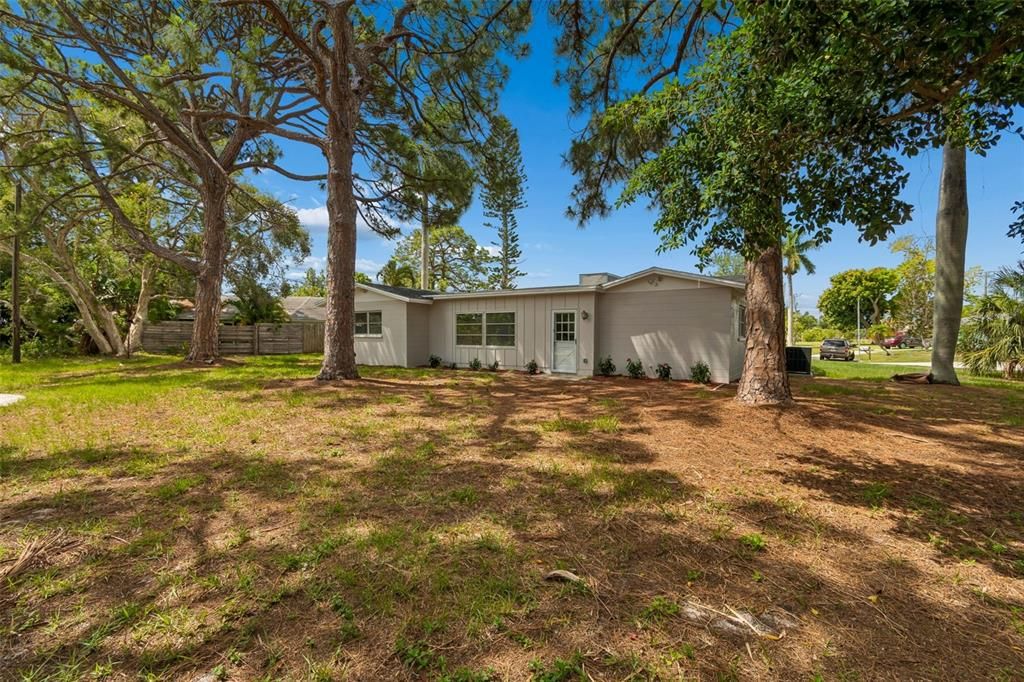For Sale: $419,900 (3 beds, 2 baths, 1468 Square Feet)