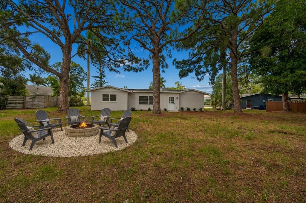 For Sale: $419,900 (3 beds, 2 baths, 1468 Square Feet)