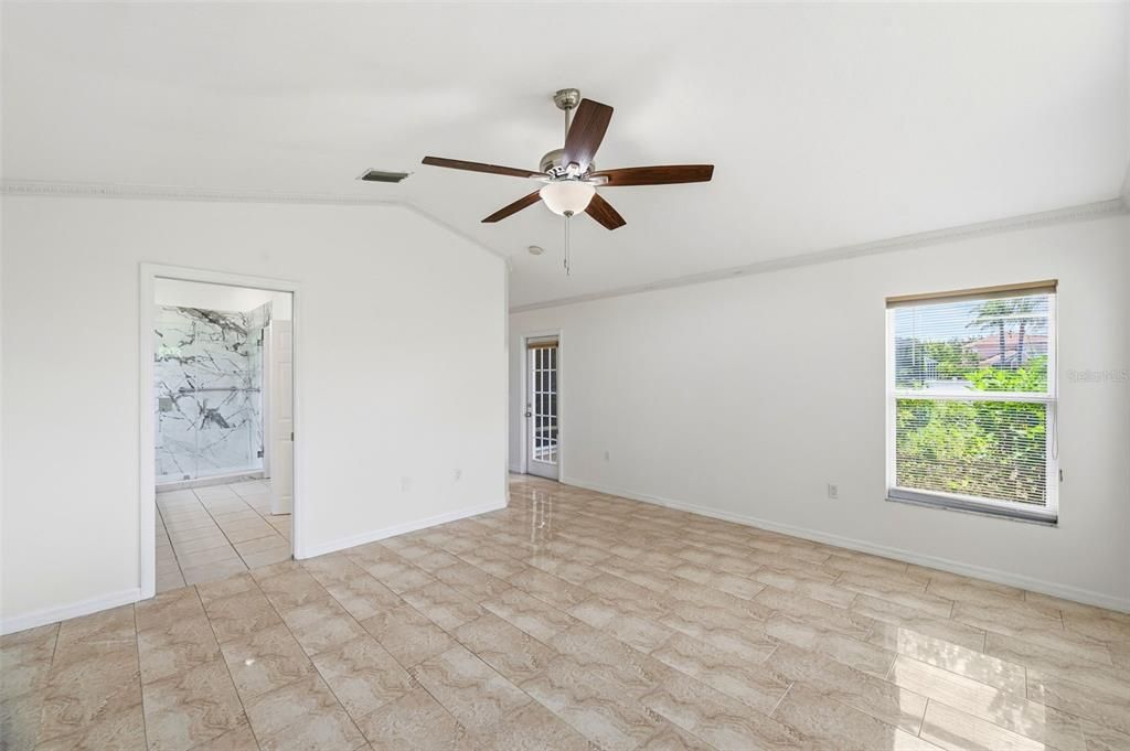 For Sale: $479,900 (4 beds, 2 baths, 2034 Square Feet)