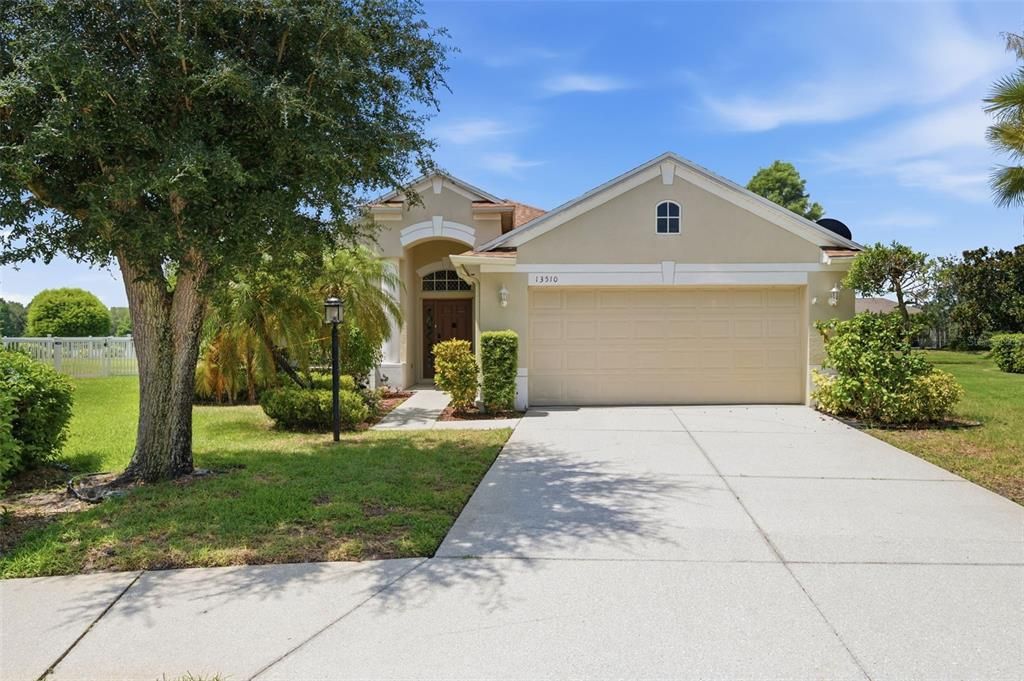 For Sale: $479,900 (4 beds, 2 baths, 2034 Square Feet)