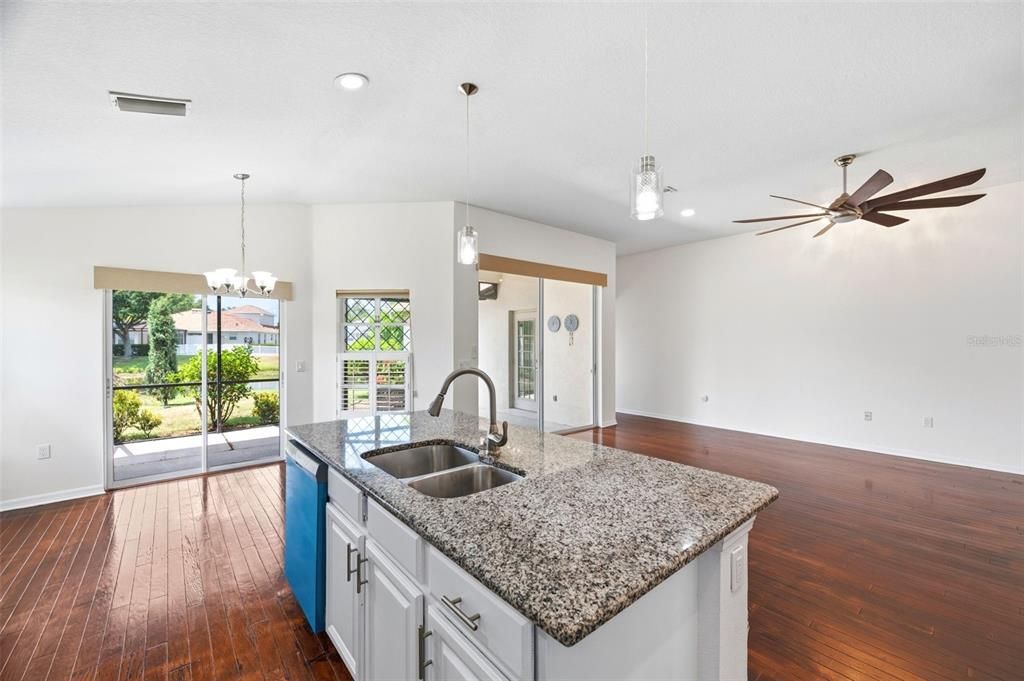 For Sale: $479,900 (4 beds, 2 baths, 2034 Square Feet)