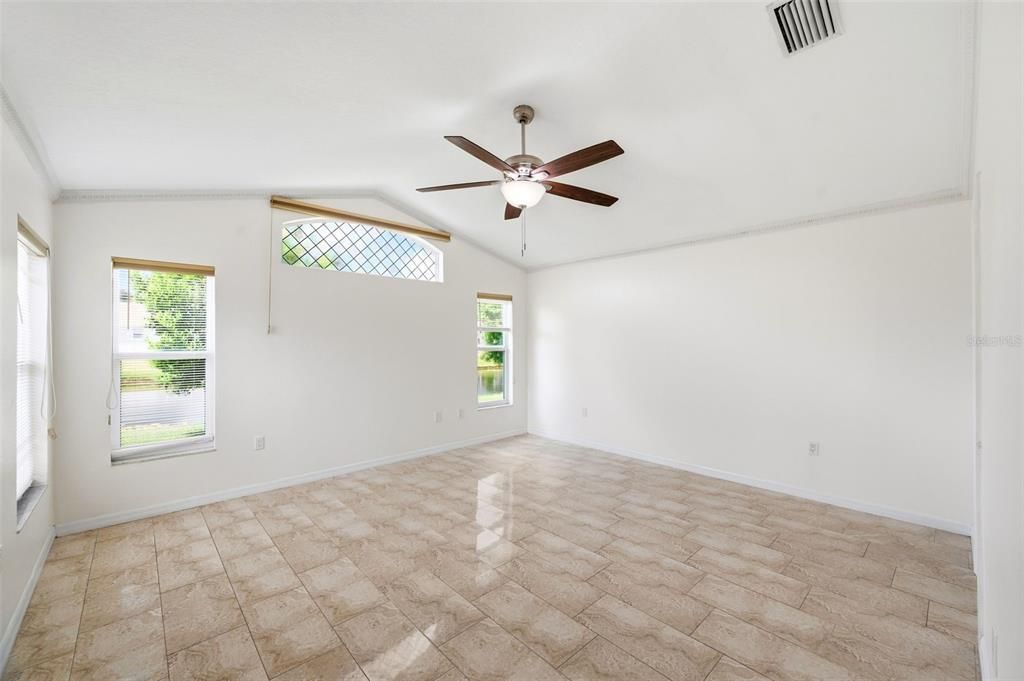 For Sale: $479,900 (4 beds, 2 baths, 2034 Square Feet)