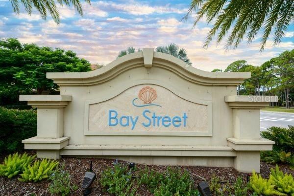 For Rent: $2,390 (3 beds, 2 baths, 1430 Square Feet)