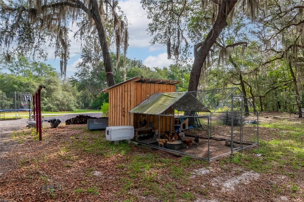 For Sale: $194,000 (4 beds, 2 baths, 1610 Square Feet)