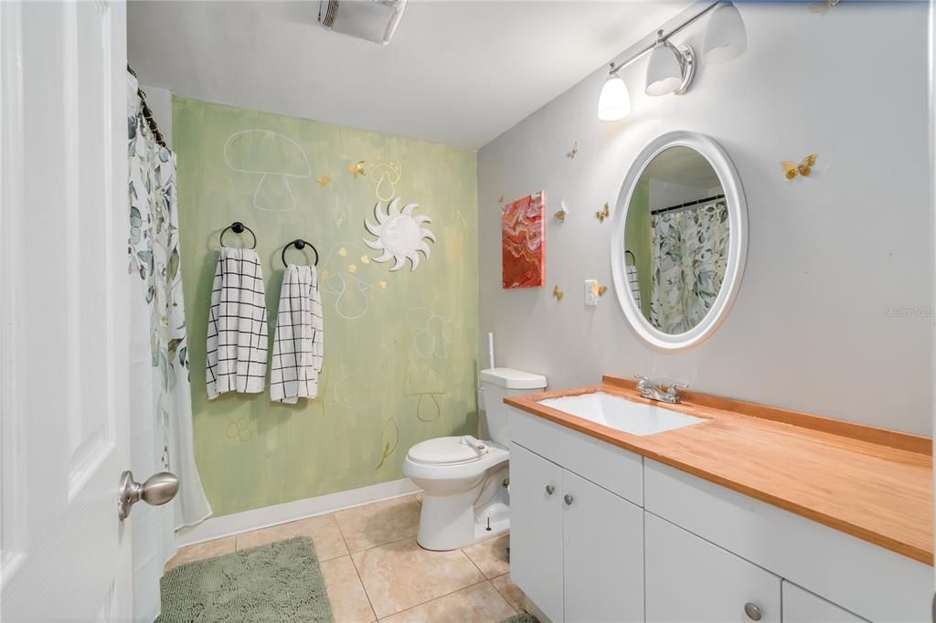 For Sale: $194,000 (4 beds, 2 baths, 1610 Square Feet)