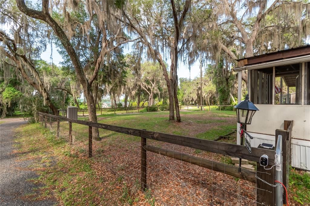 For Sale: $194,000 (4 beds, 2 baths, 1610 Square Feet)