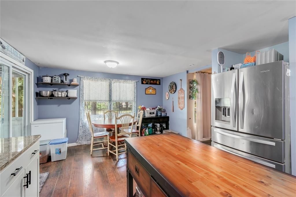 For Sale: $194,000 (4 beds, 2 baths, 1610 Square Feet)
