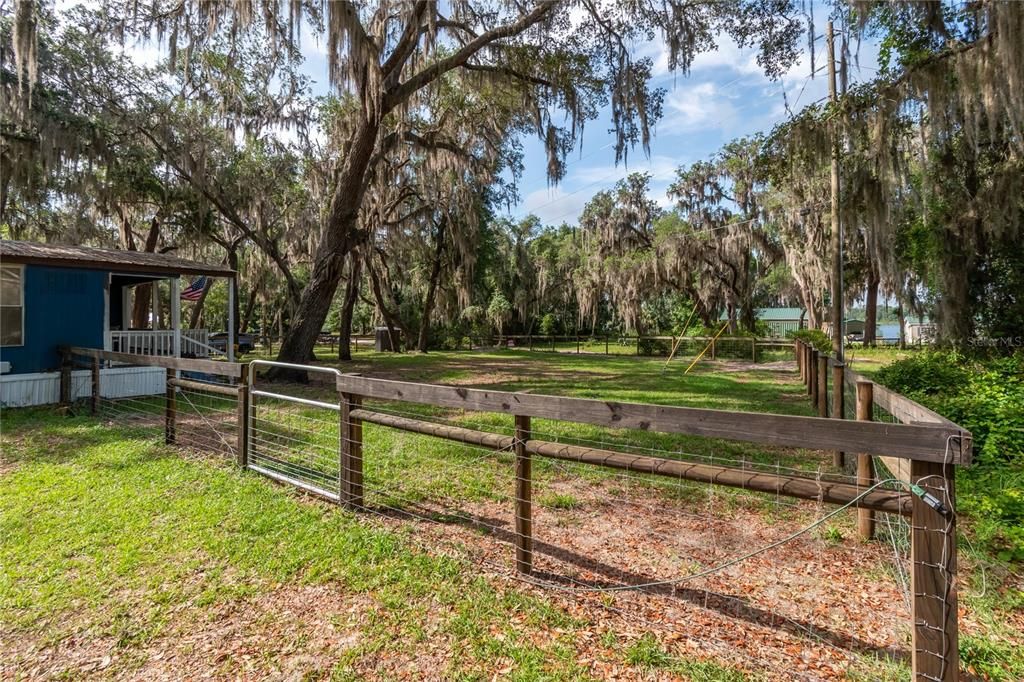 For Sale: $194,000 (4 beds, 2 baths, 1610 Square Feet)