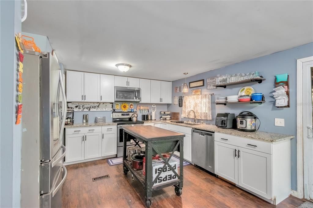For Sale: $194,000 (4 beds, 2 baths, 1610 Square Feet)