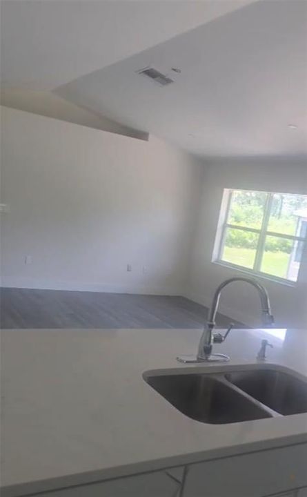 For Sale: $282,000 (3 beds, 2 baths, 1229 Square Feet)