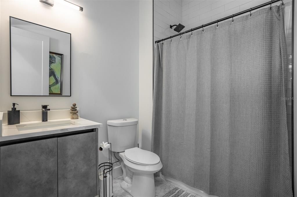 For Sale: $1,100,000 (4 beds, 3 baths, 2576 Square Feet)