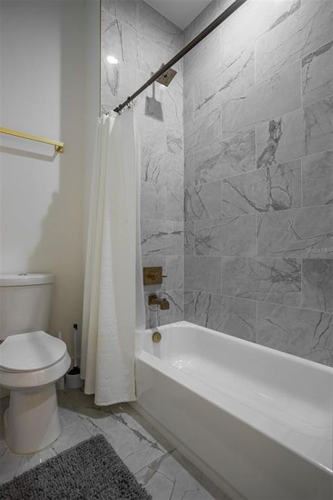 For Sale: $1,100,000 (4 beds, 3 baths, 2576 Square Feet)