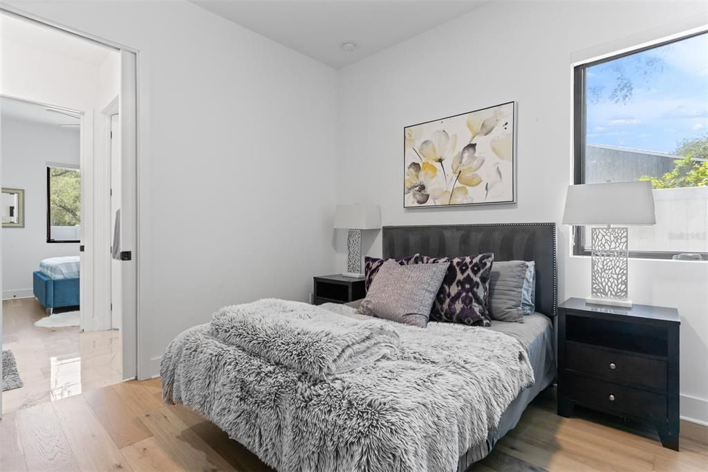 For Sale: $1,100,000 (4 beds, 3 baths, 2576 Square Feet)