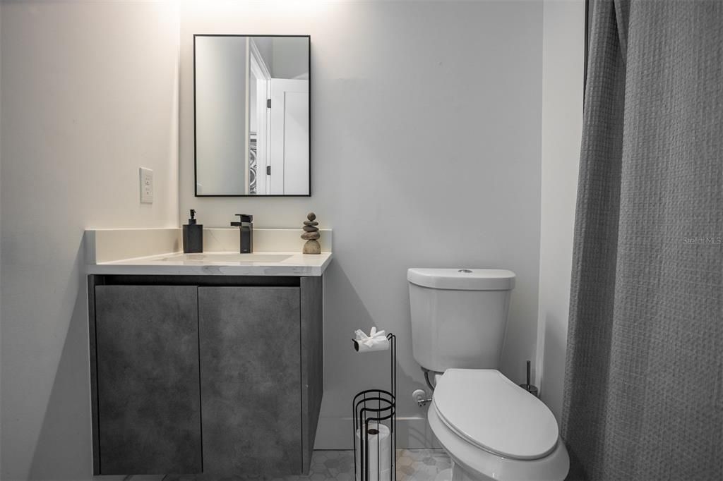 For Sale: $1,100,000 (4 beds, 3 baths, 2576 Square Feet)