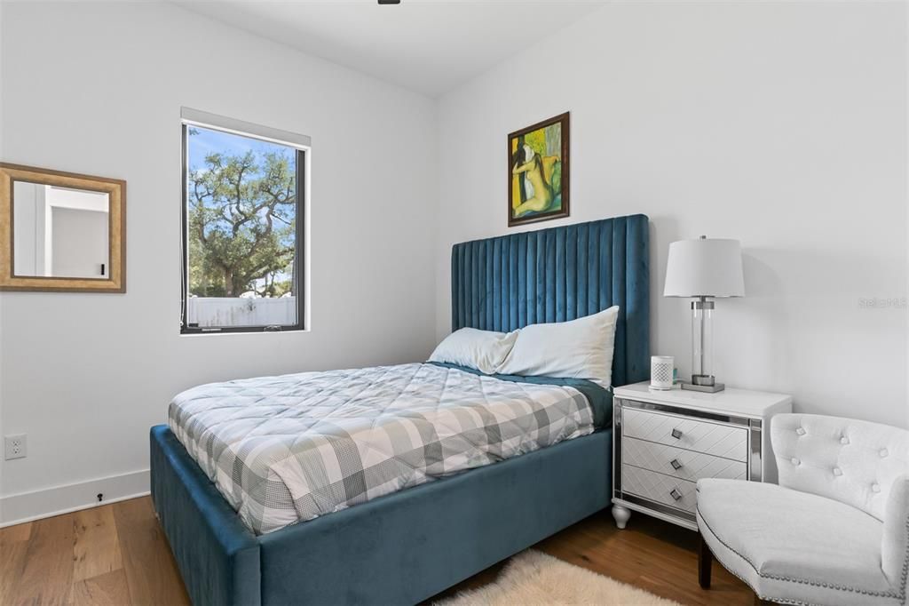 For Sale: $1,100,000 (4 beds, 3 baths, 2576 Square Feet)