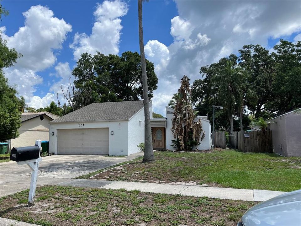For Sale: $297,000 (3 beds, 2 baths, 1318 Square Feet)