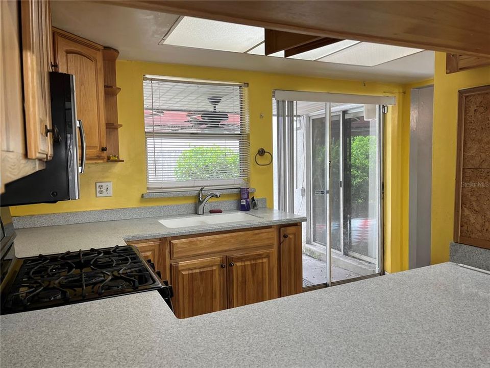 For Sale: $297,000 (3 beds, 2 baths, 1318 Square Feet)