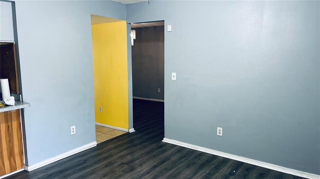 For Sale: $297,000 (3 beds, 2 baths, 1318 Square Feet)