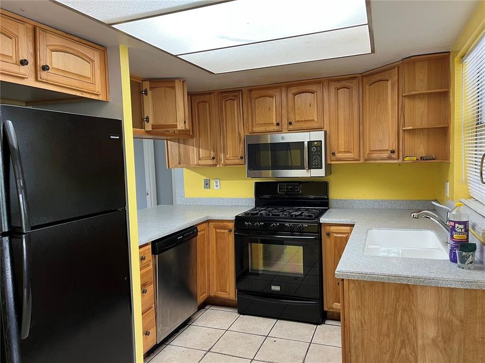 For Sale: $297,000 (3 beds, 2 baths, 1318 Square Feet)