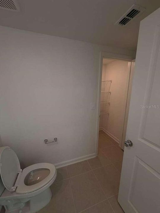 В аренду: $2,000 (3 спален, 2 ванн, 1834 Квадратных фут)