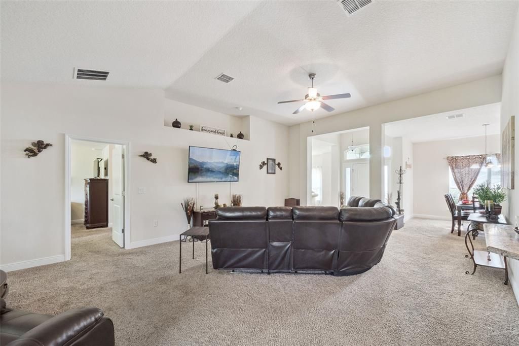 For Sale: $381,900 (4 beds, 2 baths, 2330 Square Feet)