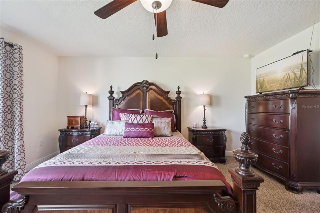 For Sale: $381,900 (4 beds, 2 baths, 2330 Square Feet)